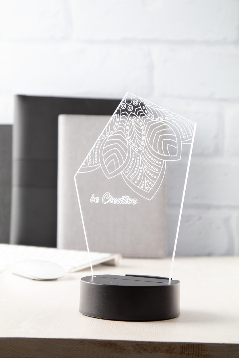 trofeum z podświetleniem LED Ledify