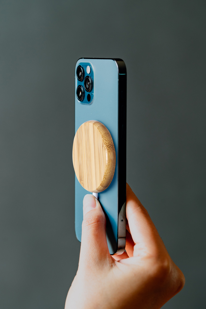 magnetyczna ładowarka indukcyjna Hatawey