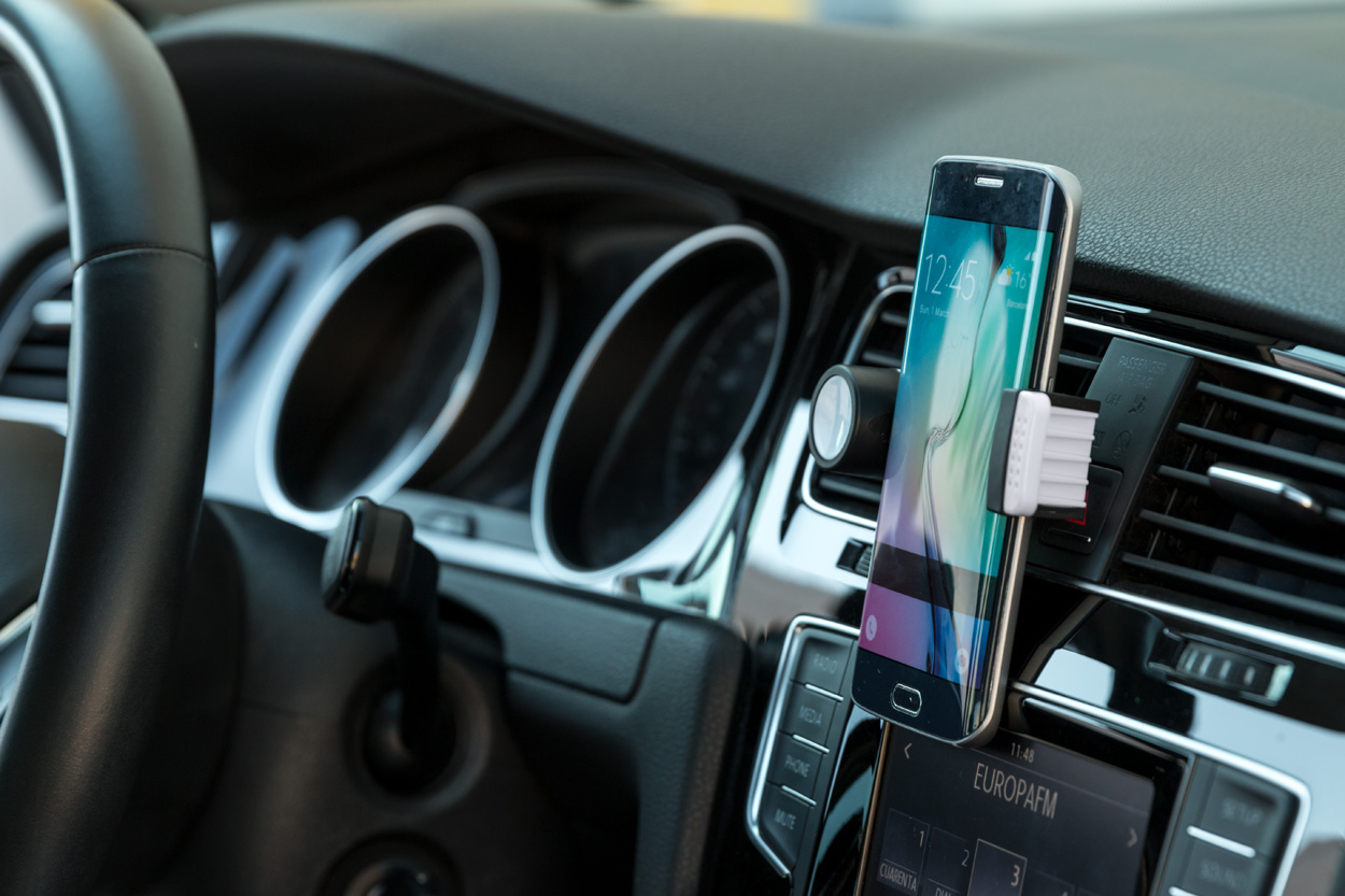 samochodowy uchwyt na telefon Daminus