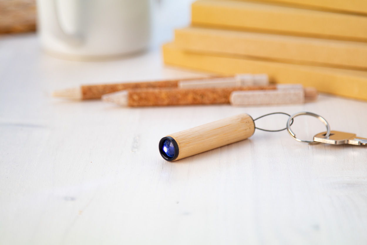 bambusowa latarka Lampoo